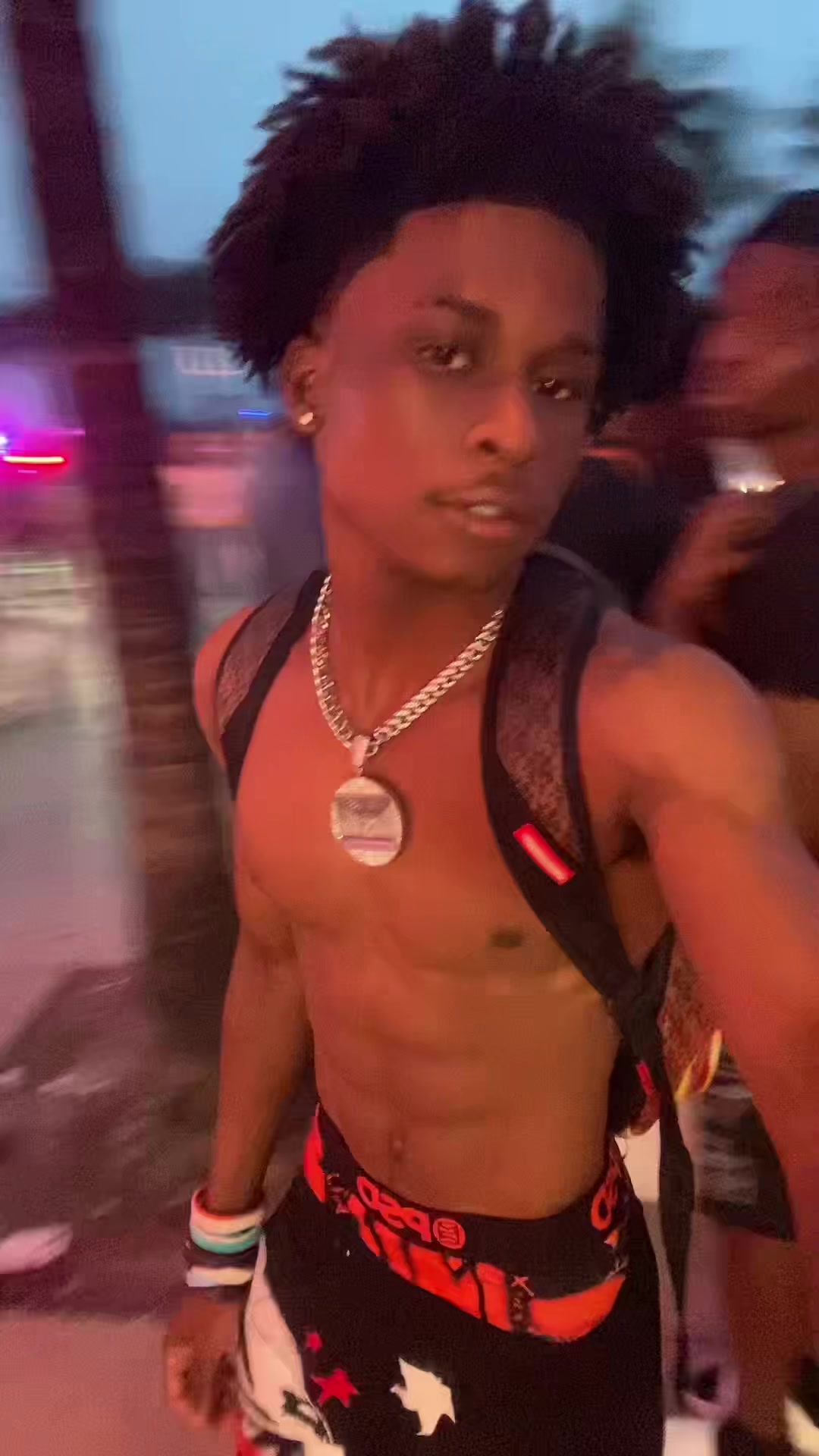 @Z1rando