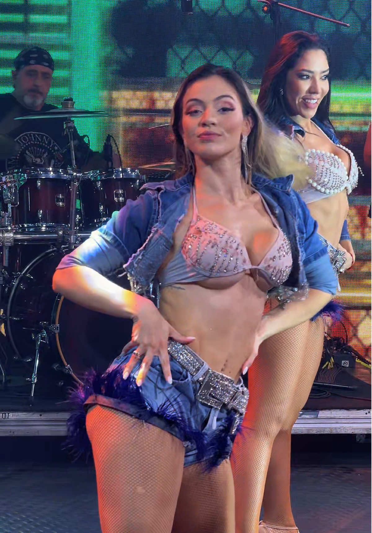@daysoares___