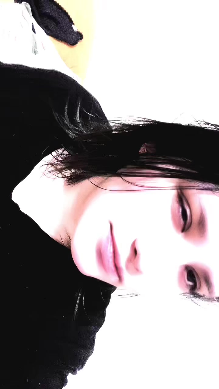 @Алена🌧️