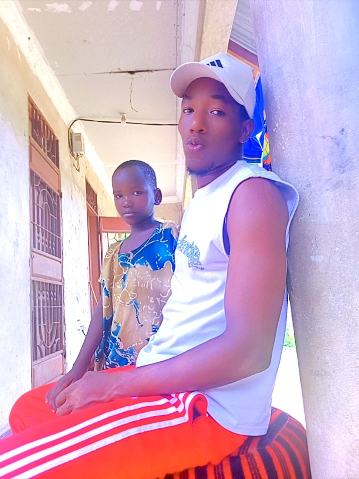 @Tozzy Jeuri56