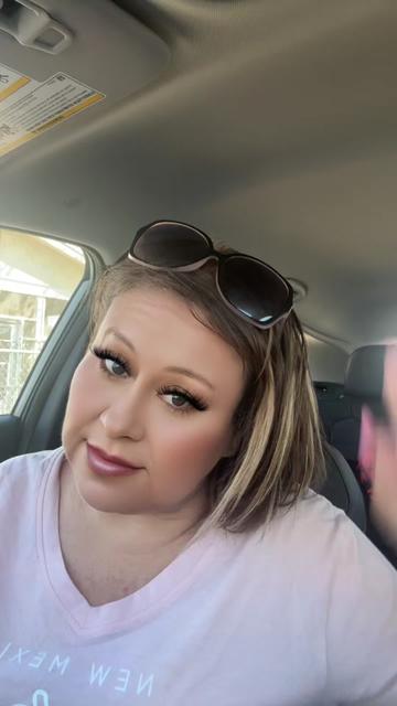 @Elaine G.🧁 🌭2️⃣FLY