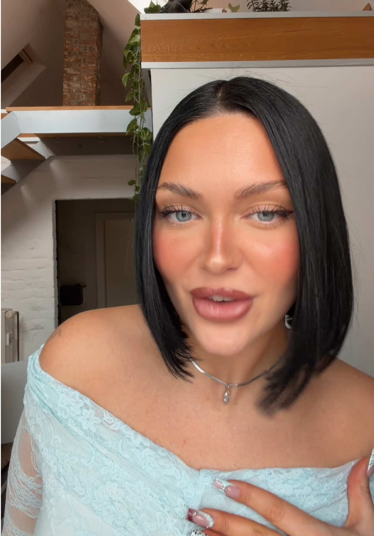@helena.B