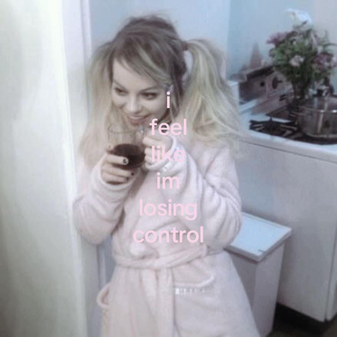 @𝓹𝓲𝓷𝓴𝓫𝓾𝓷𝓷𝔂𝓭𝓸𝓵𝓵 ♡