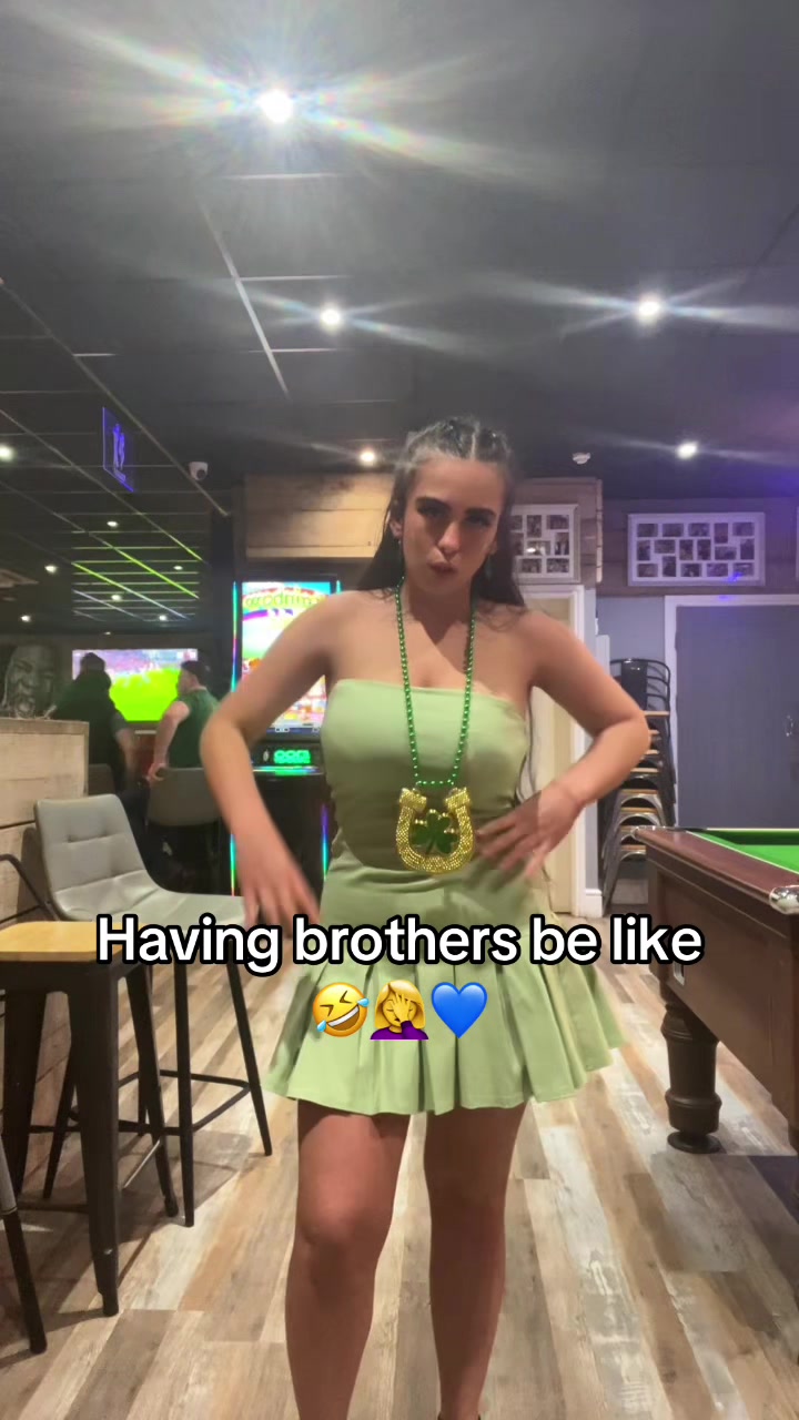 @ellencaroline!