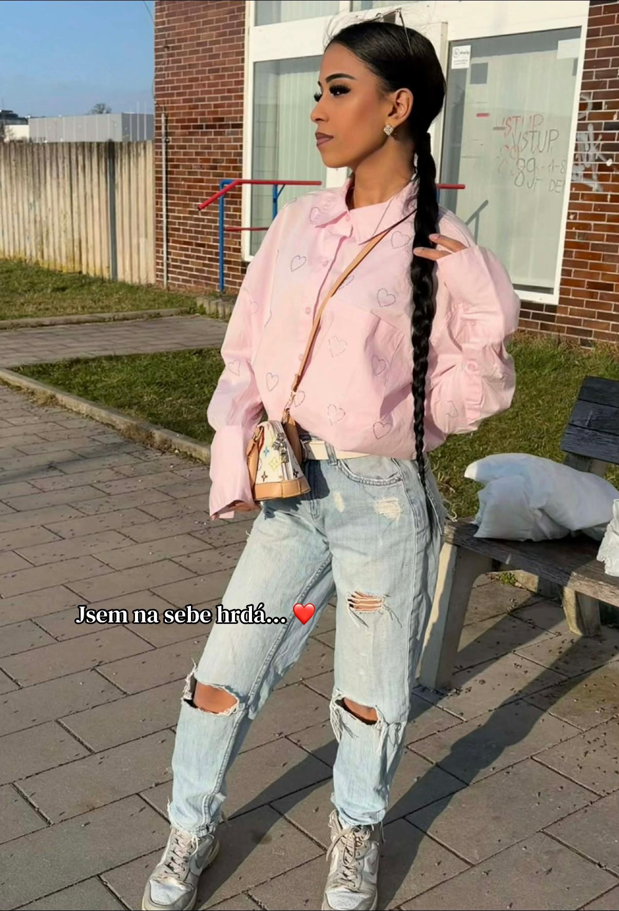 @👑𝐒𝐢𝐦𝐨𝐧𝐤𝐚👑