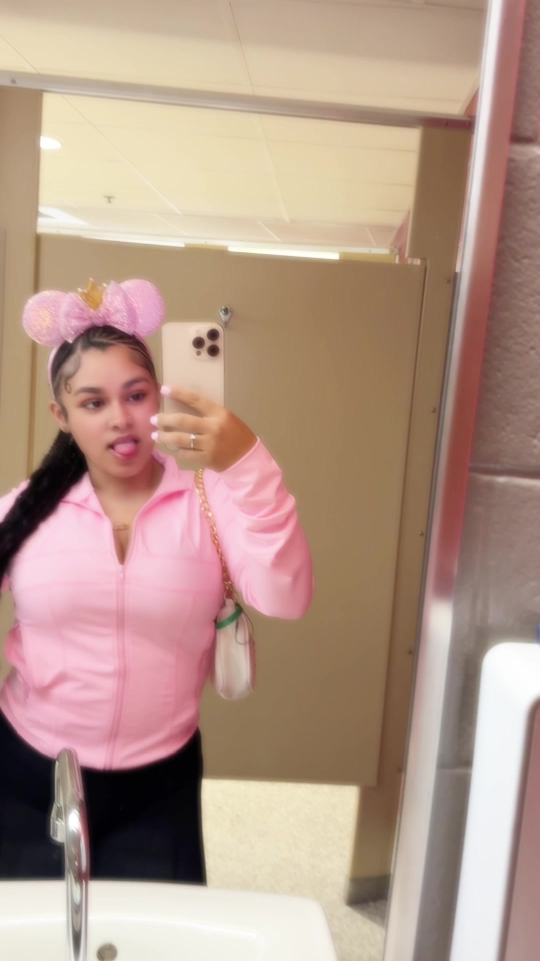 @Tinybrat-