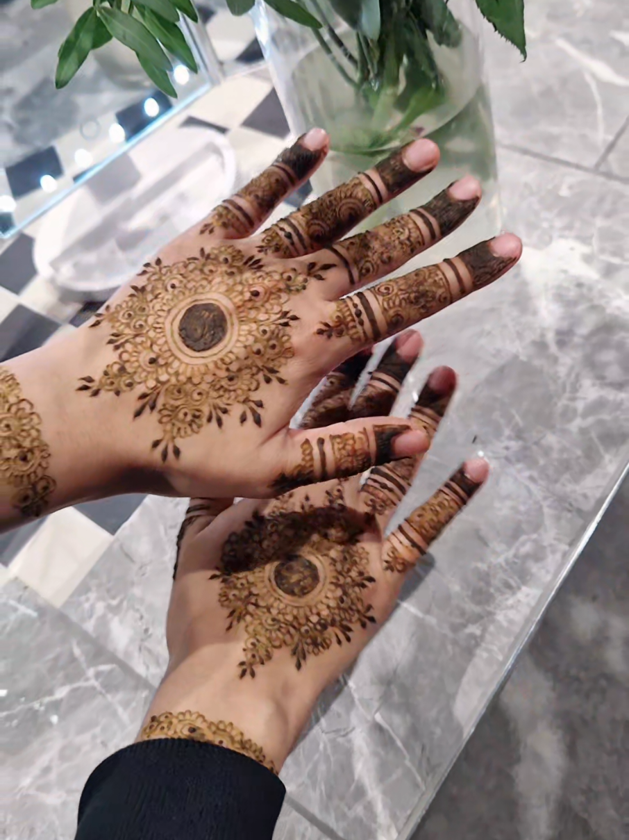 @Ayvlogs 🇵🇰