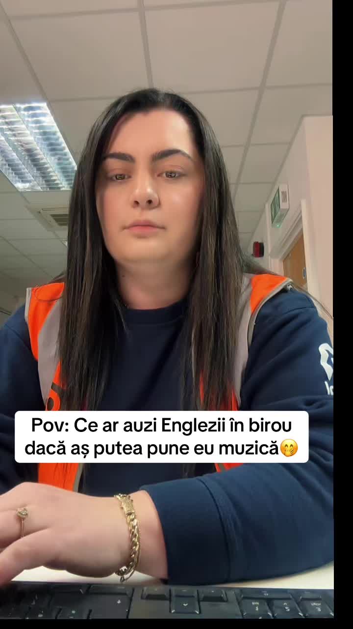 @Laura Claudia