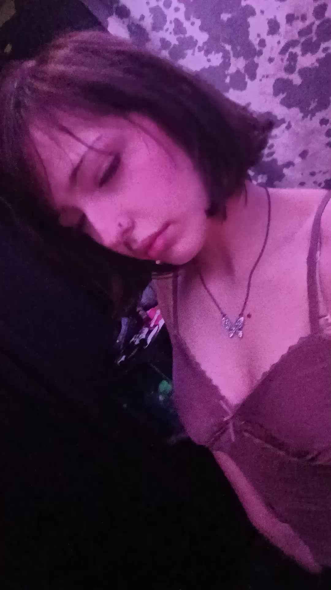 @whosthisdeva!