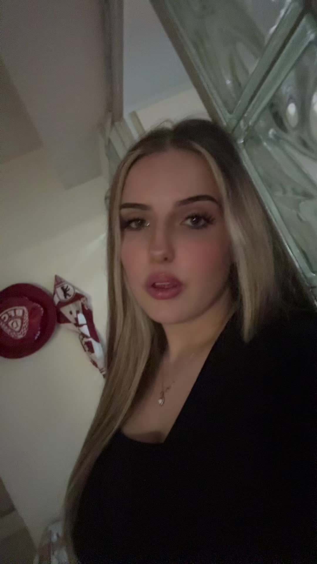 @𝔖𝔲𝔰𝔞𝔫𝔫𝔞