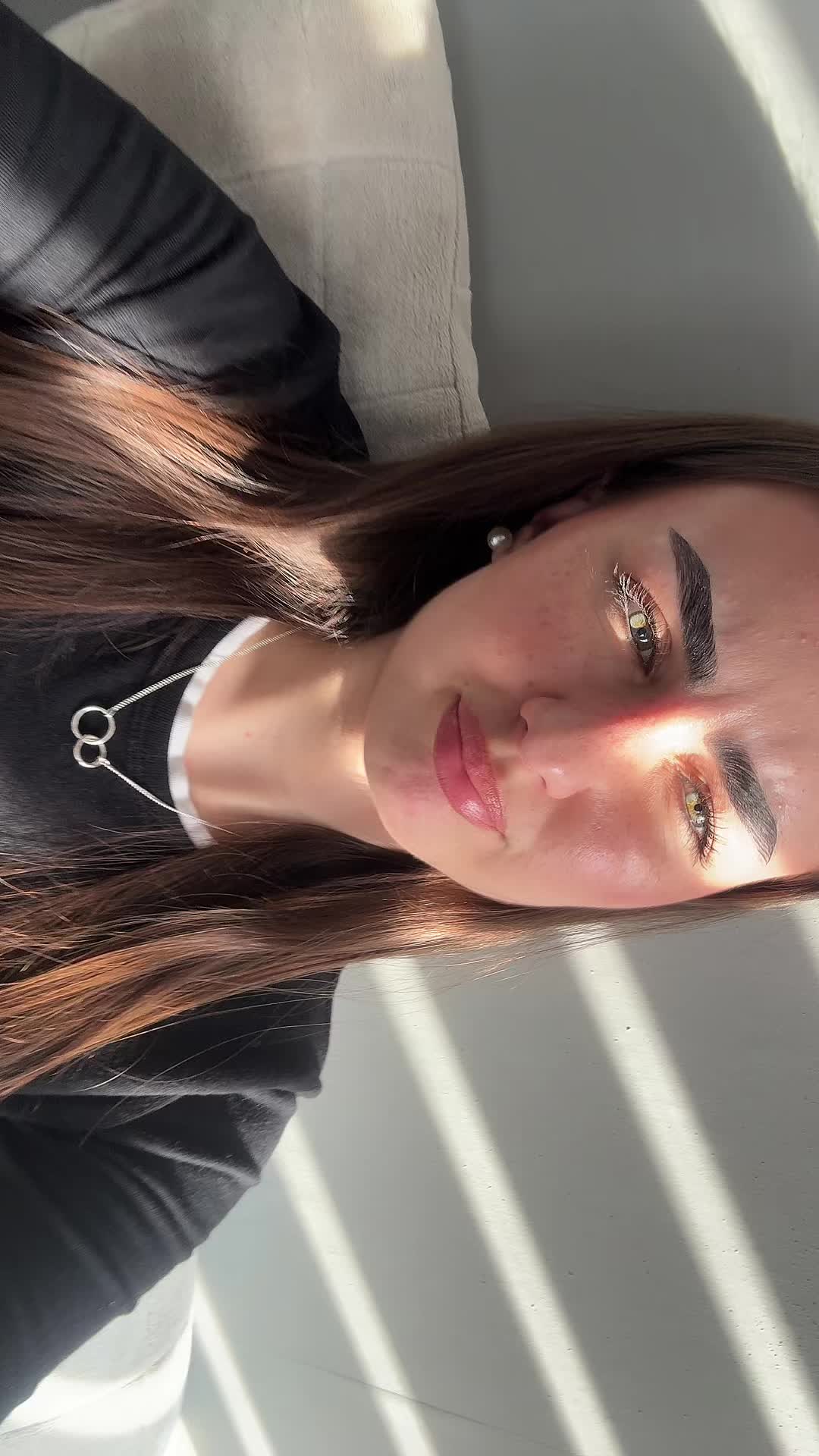 @𝑎𝑚𝑒𝑙𝑖𝑎