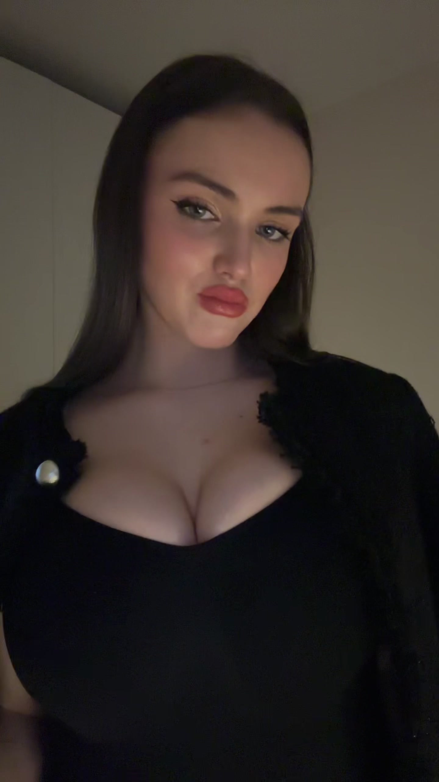 @𝑫𝑴𝑰𝑻𝑹𝑰𝑬𝑽𝑨