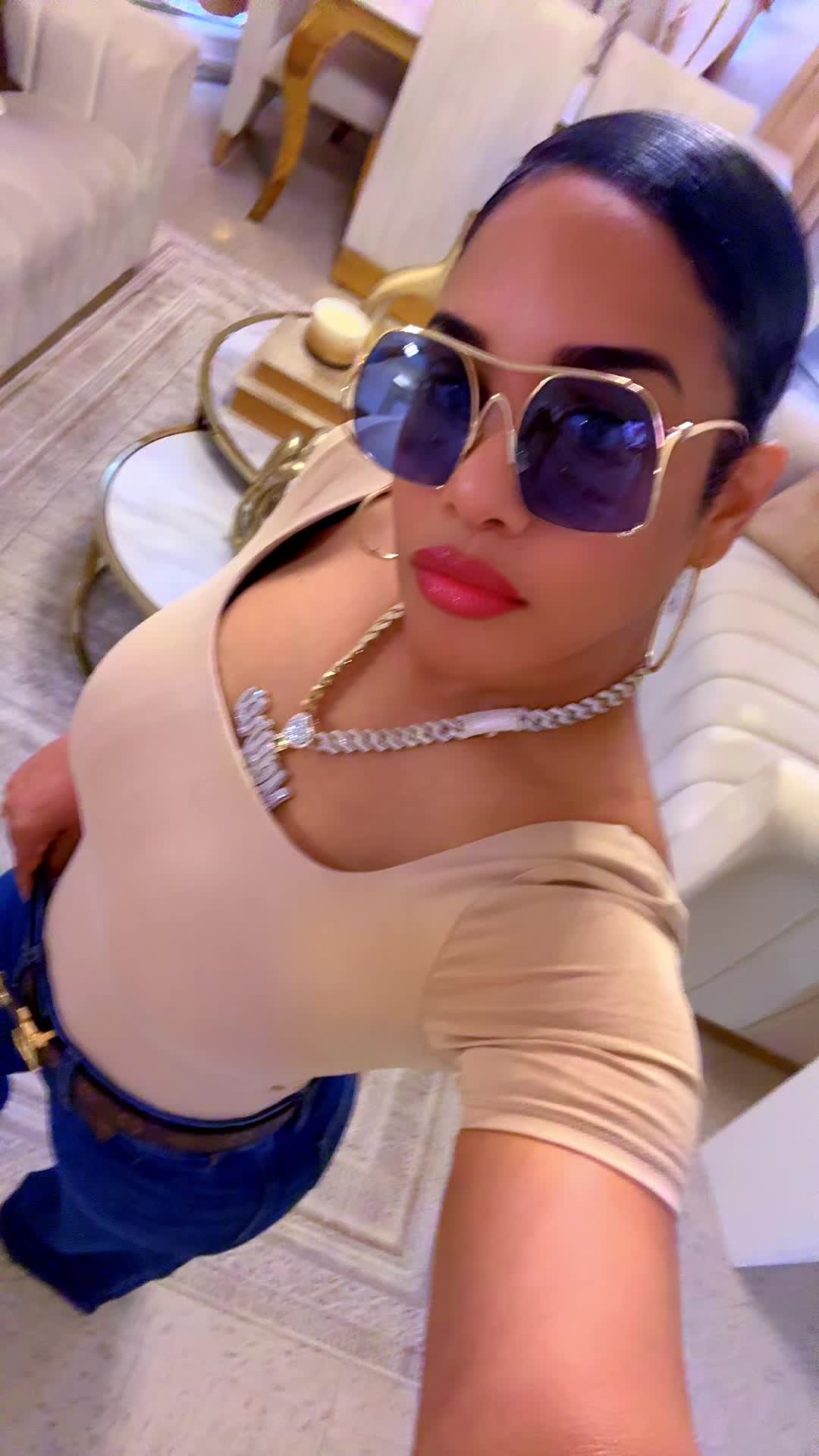 @Myra04