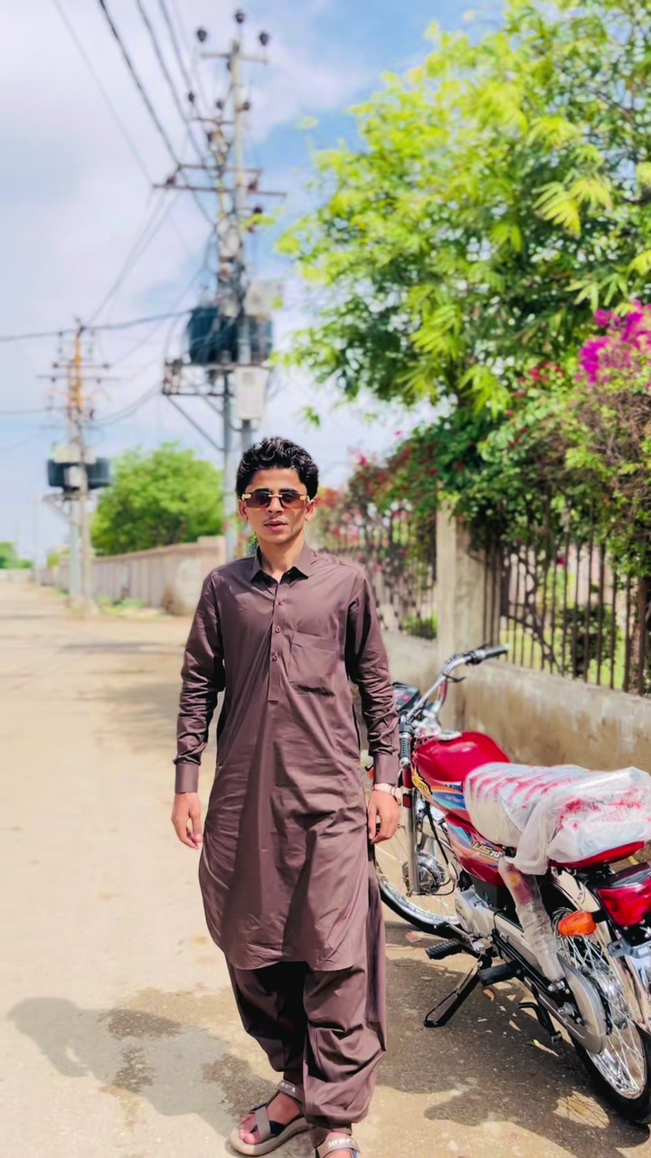 @_hafeez_09