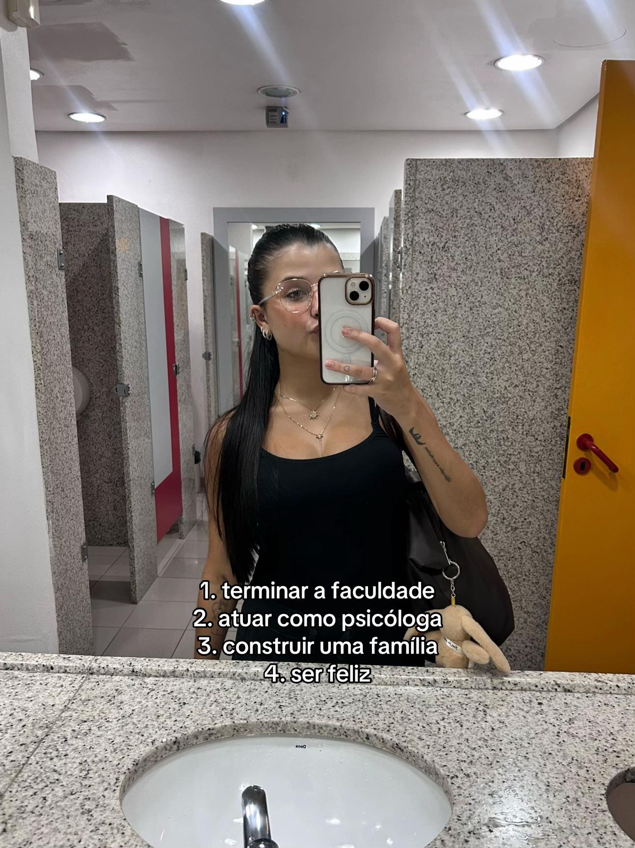 @_lolorodriguess