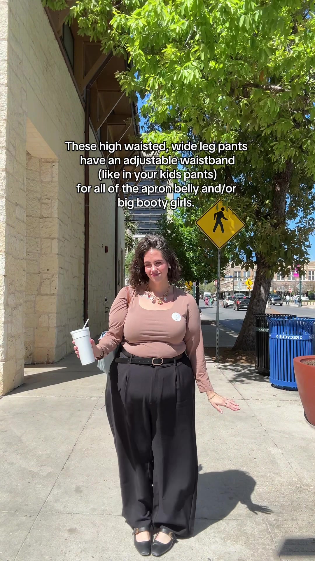 @Lindsey | Apron Belly Girlie🦋