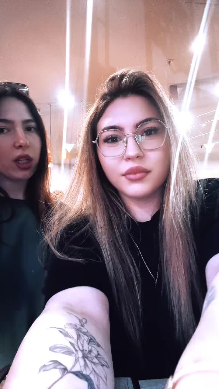 @Laura_23
