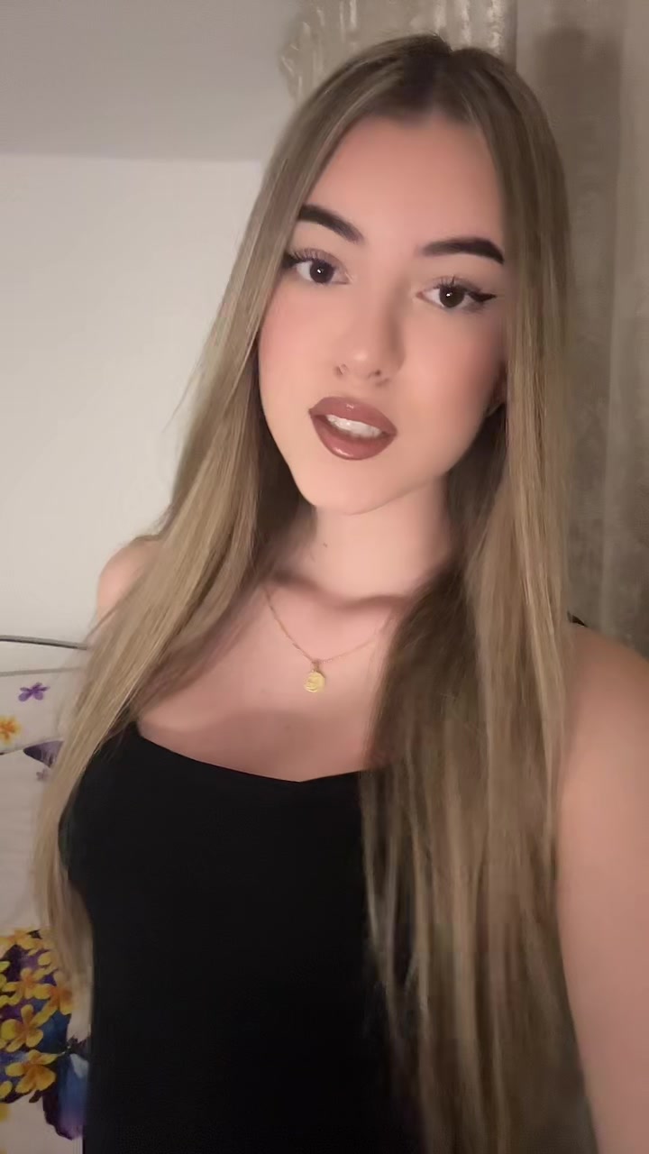 @𝓐𝓷𝓭𝓻𝓮𝓮𝓪🌺