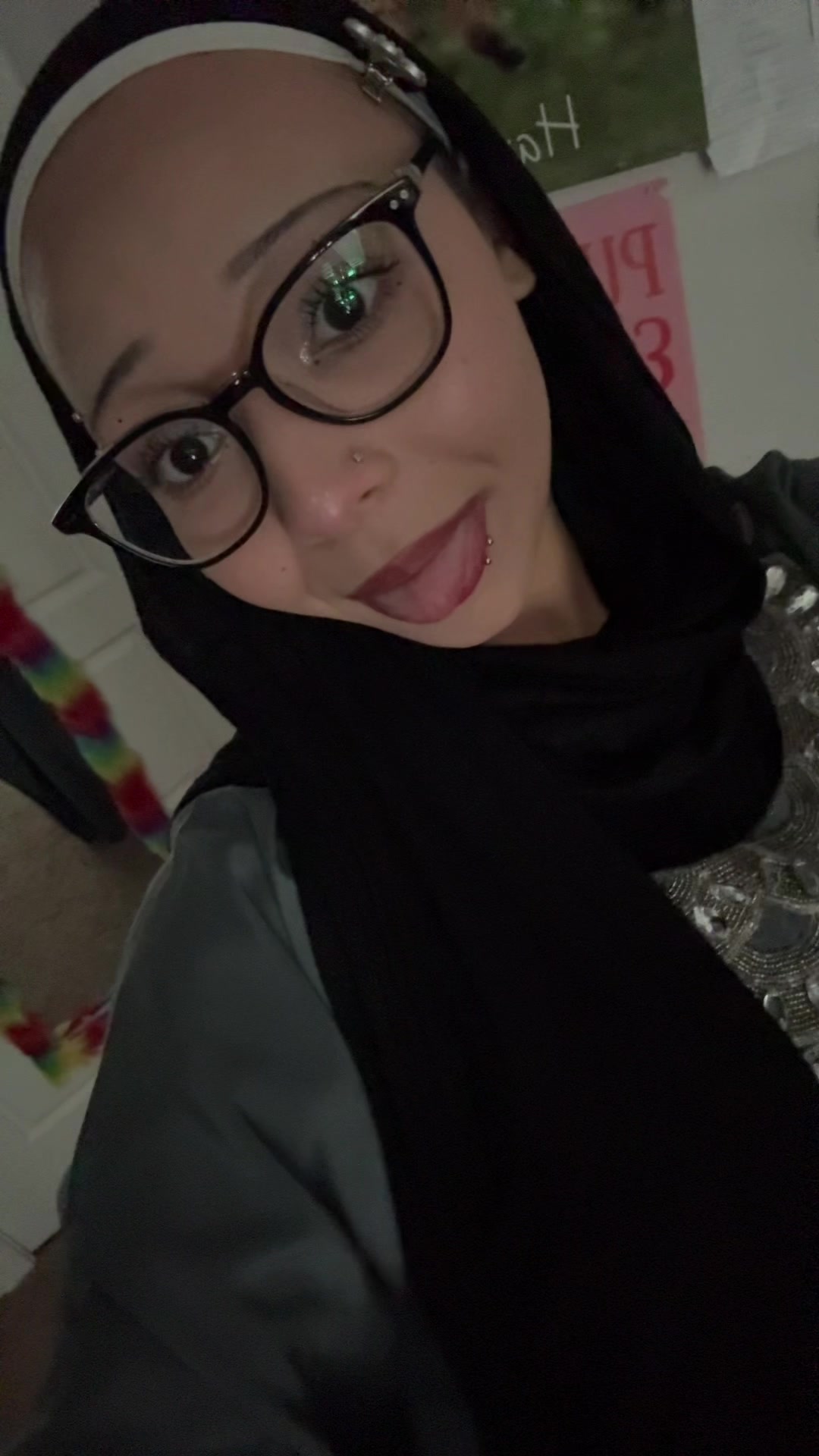 @nisah :3