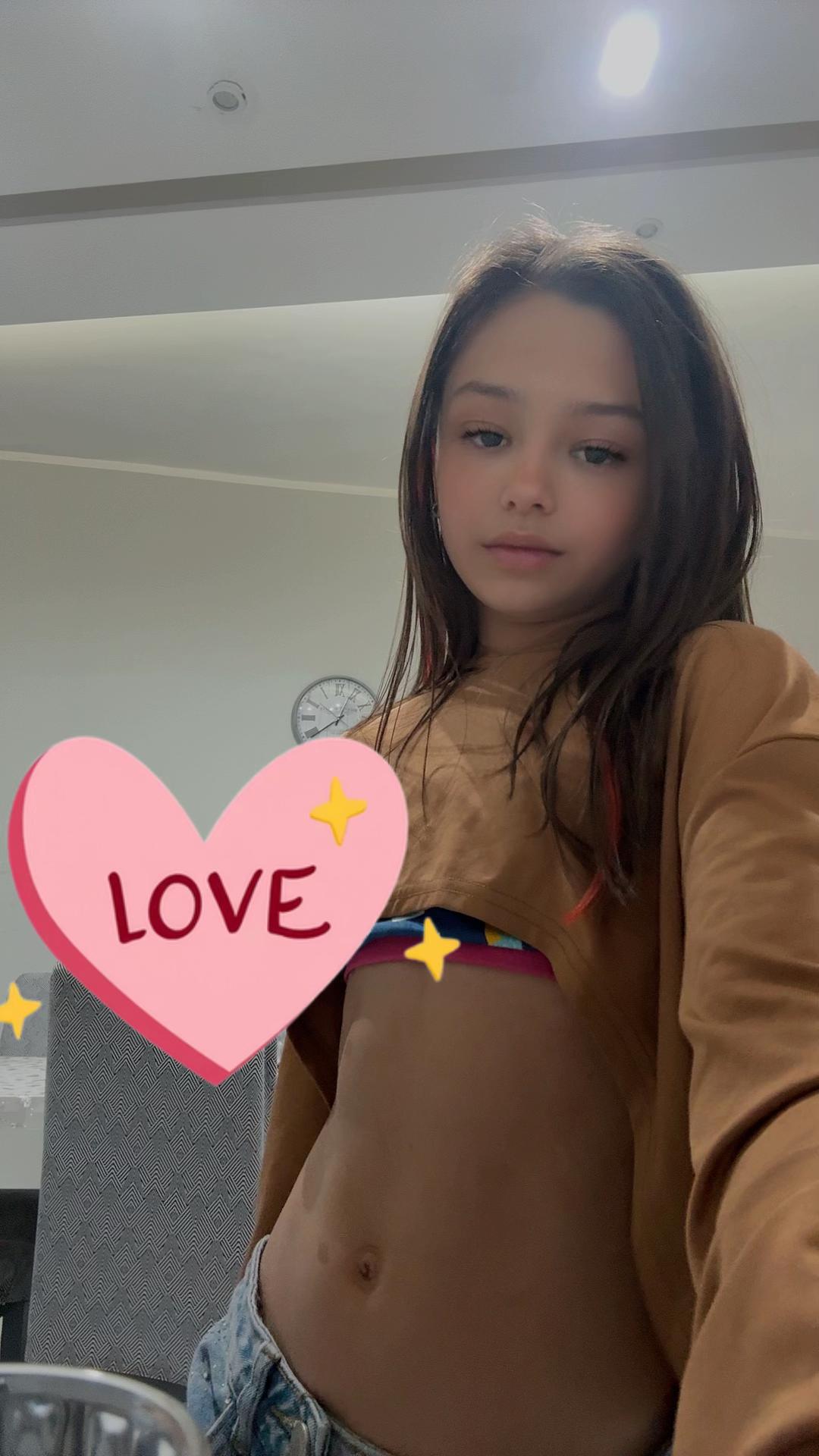 @𝓝𝓐𝓝𝓒𝓨 𝓒𝓗𝓘𝓒𝓒𝓐