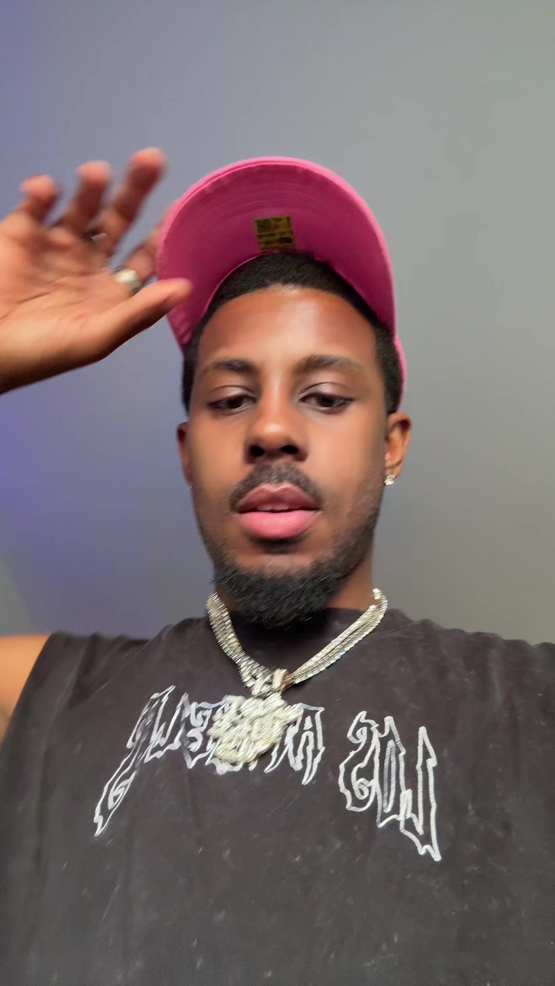 @chrishndrixx