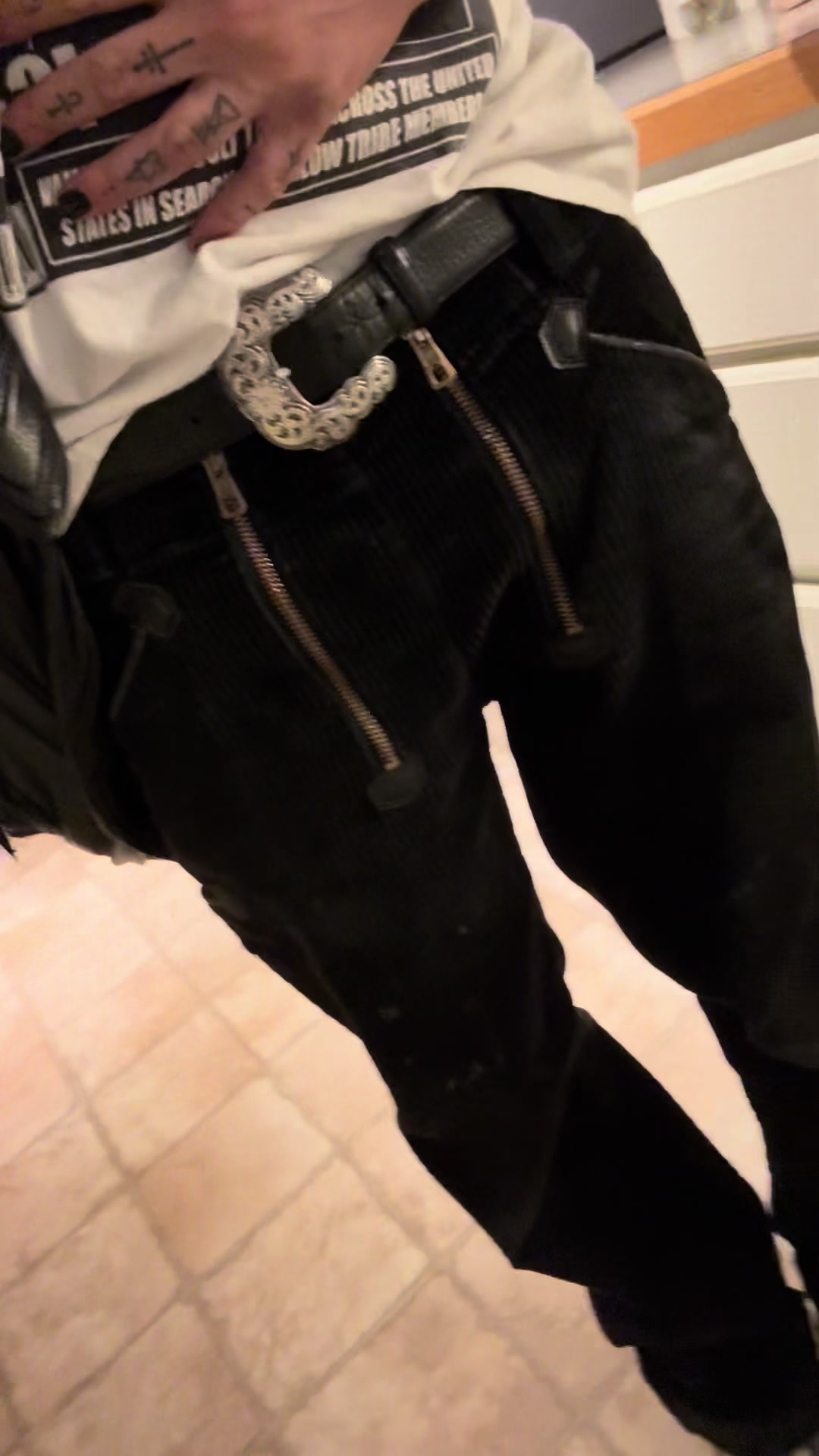 @LeVi4𐕣hvn⛧ ♱ ☥ 🜏🦇