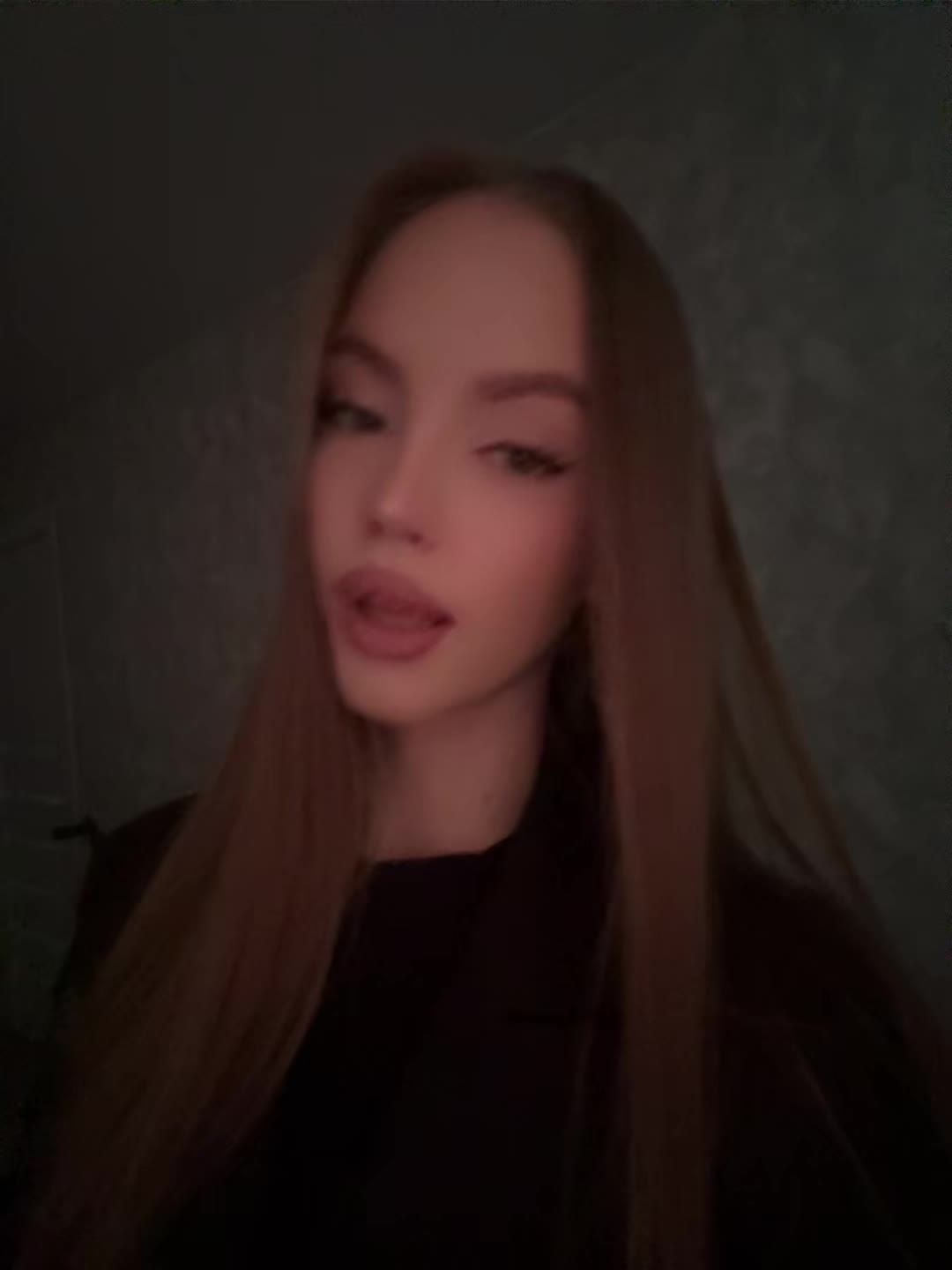 @алёночка😽