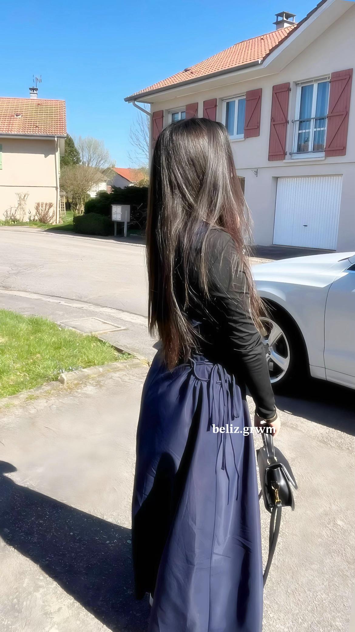 @𝐛𝐞𝐛𝐞𝐥𝐲𝐬