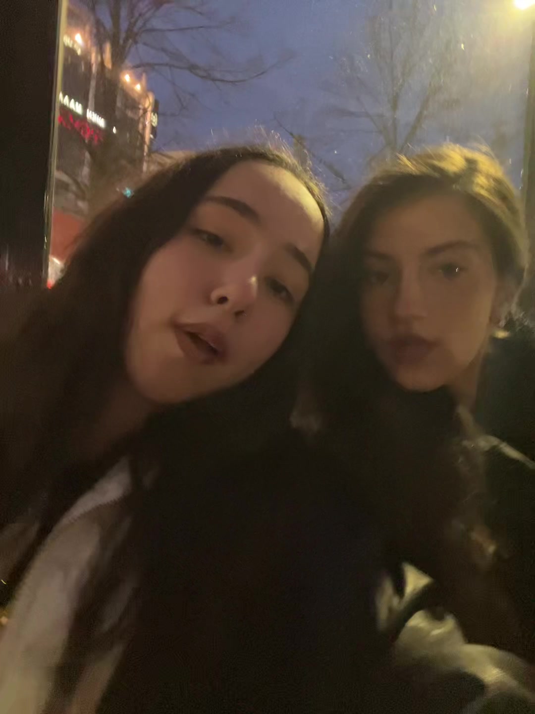 @👩🏻&zwj;🦱