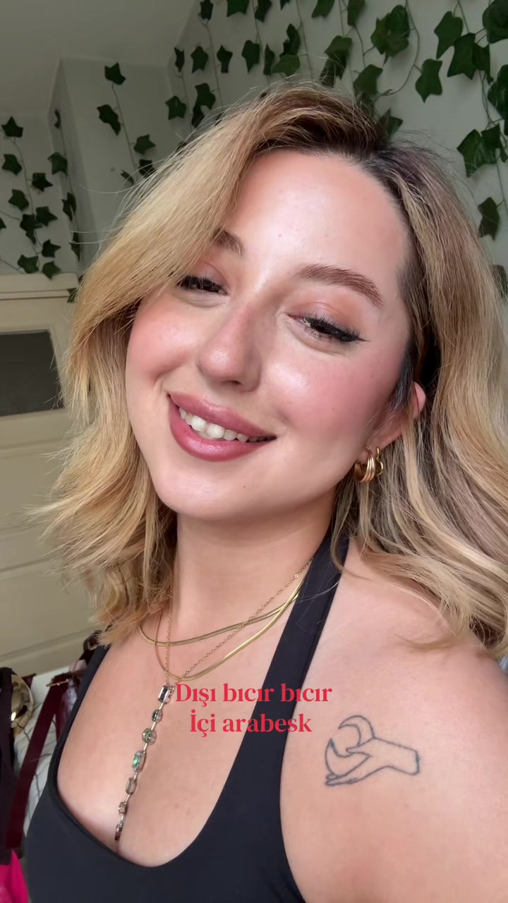 @Tuğ&ccedil;es
