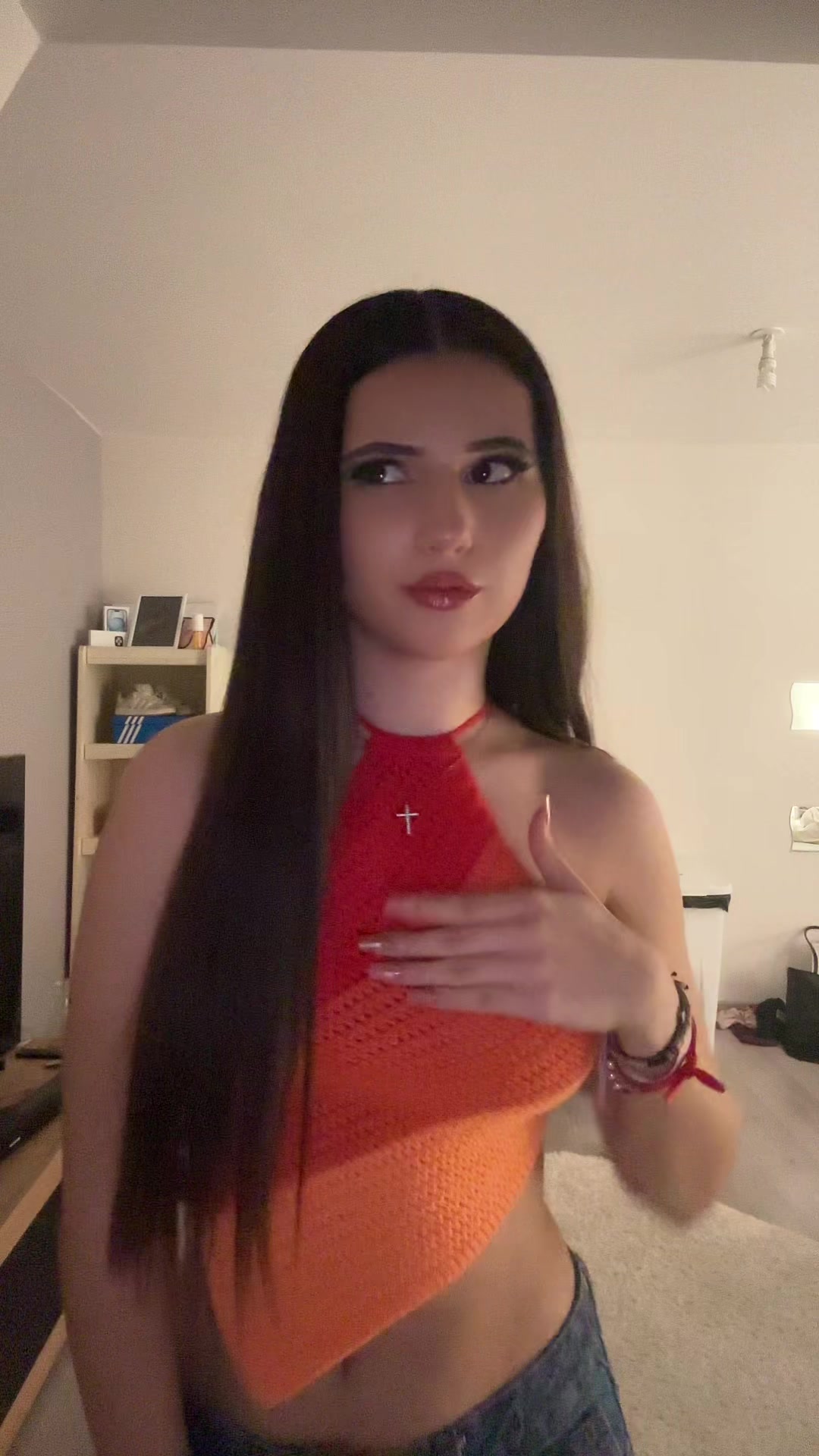 @𝑬