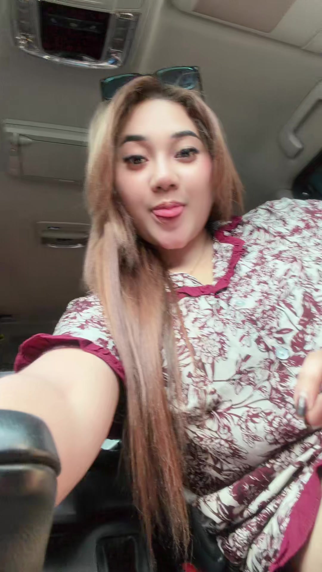 @inisintottyy