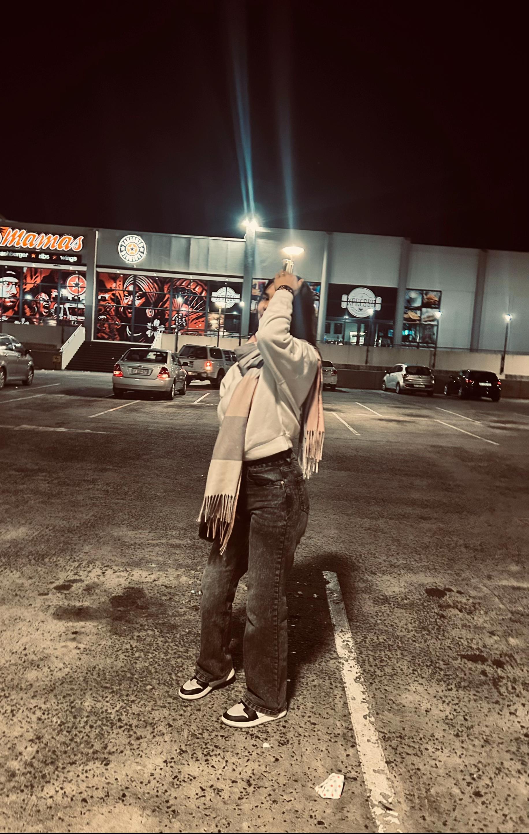 @𝕄𝕠𝕖𝕤𝕗𝕚𝕖𝕜𝕒🤍