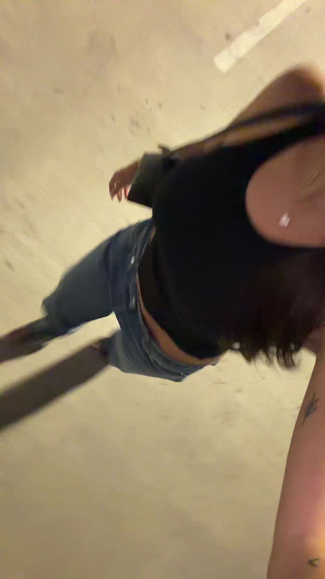 @bella