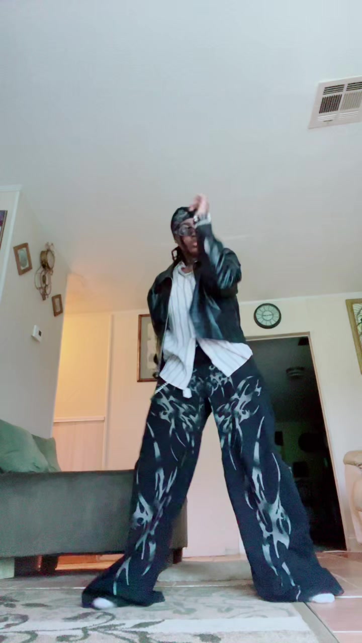 @jsg_justshazyiagreen0