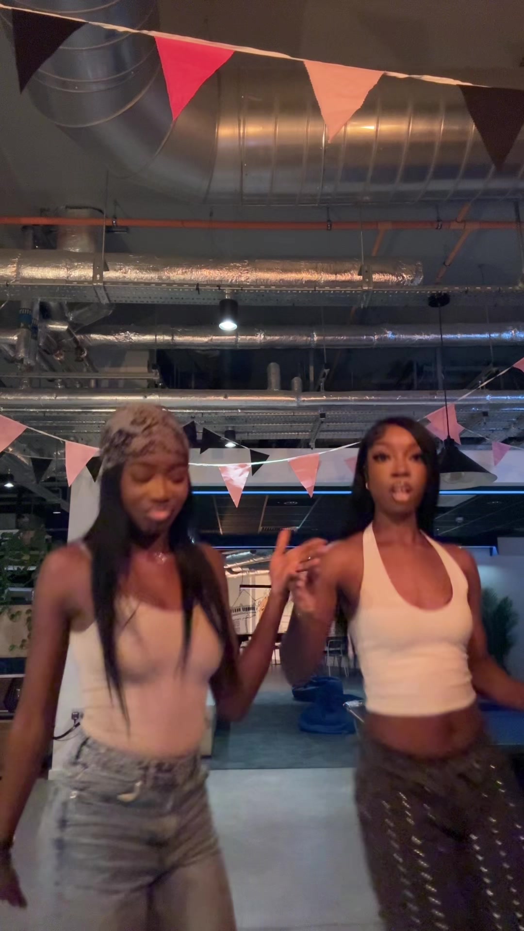 @chanelleakua