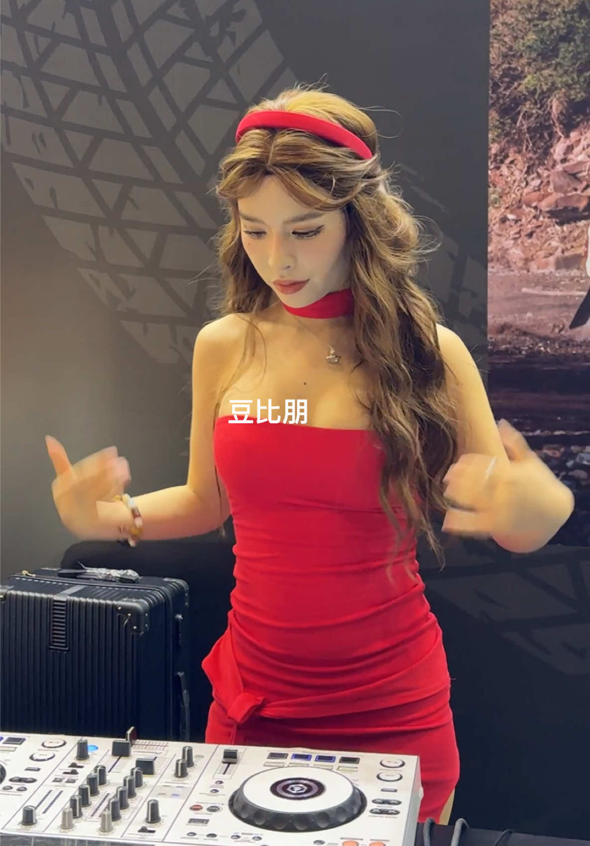 @豆比朋
