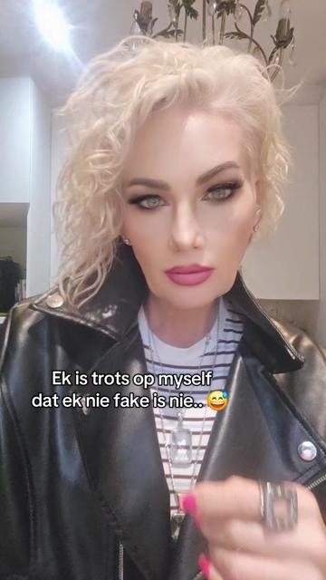 @Celeste de Meillon