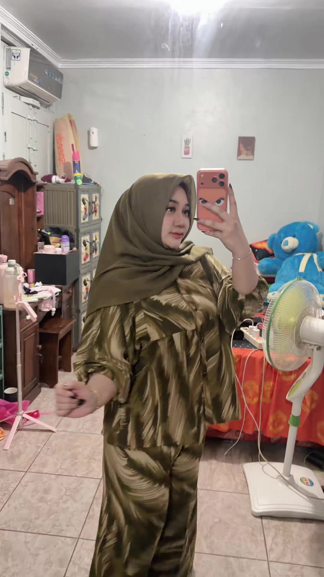 @inisintottyy