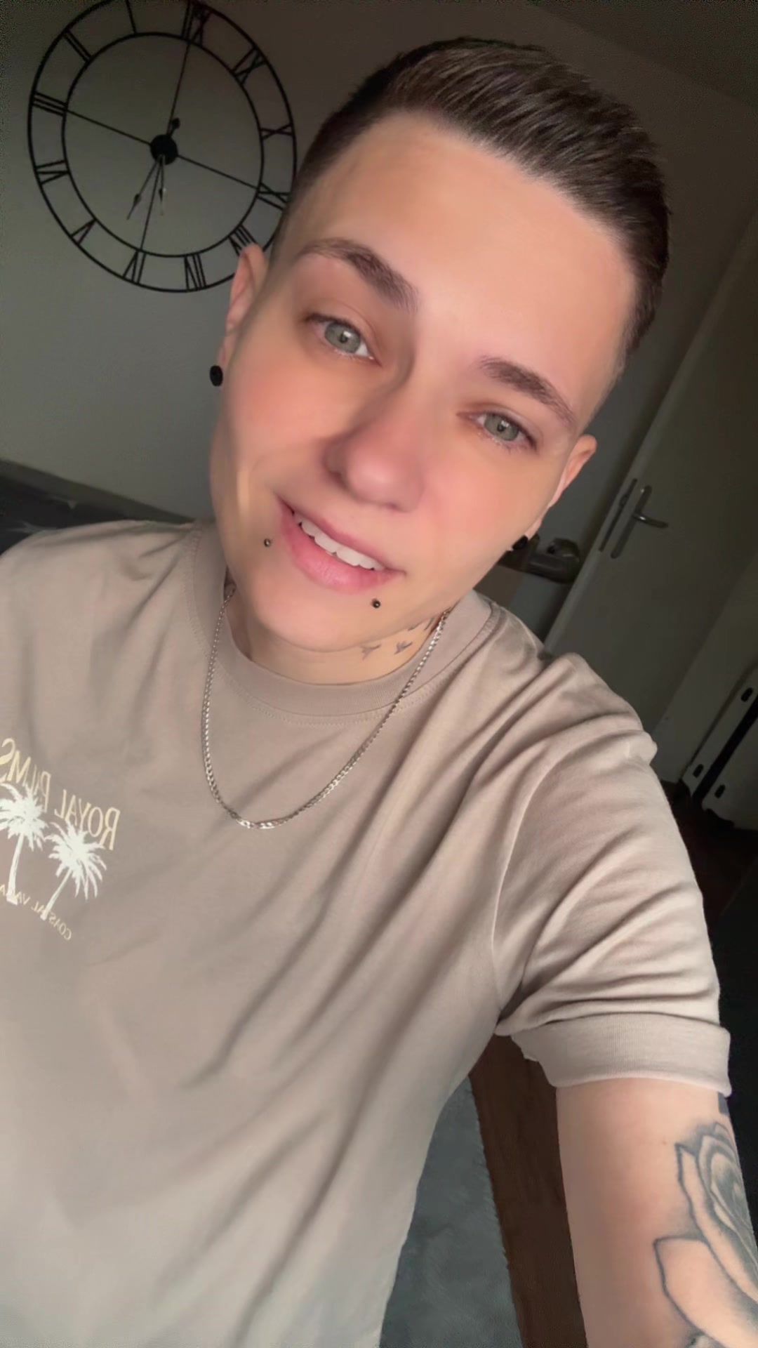 @𝓝𝓪𝓽𝓪𝓵𝓲𝓮 🏳️&zwj;🌈