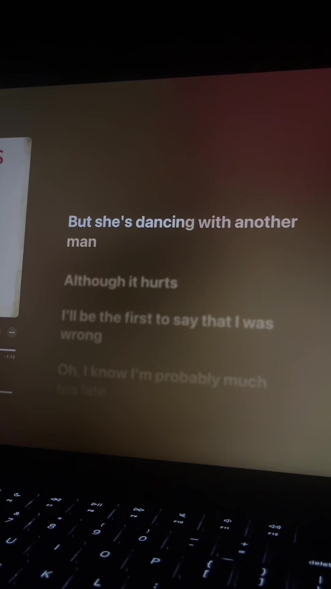 @🎧