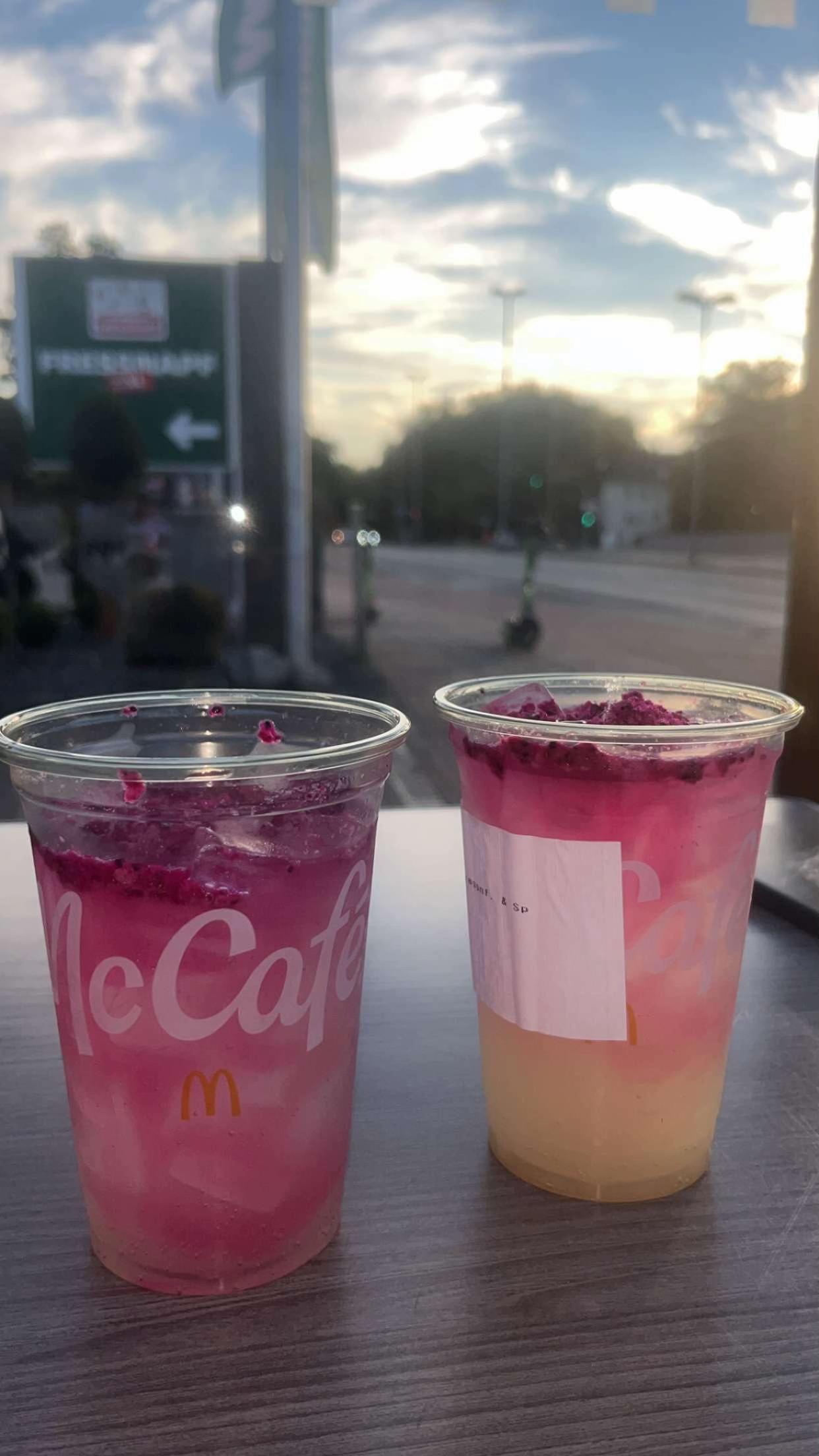 @𝐄𝐥𝐞𝐧𝐚🥥