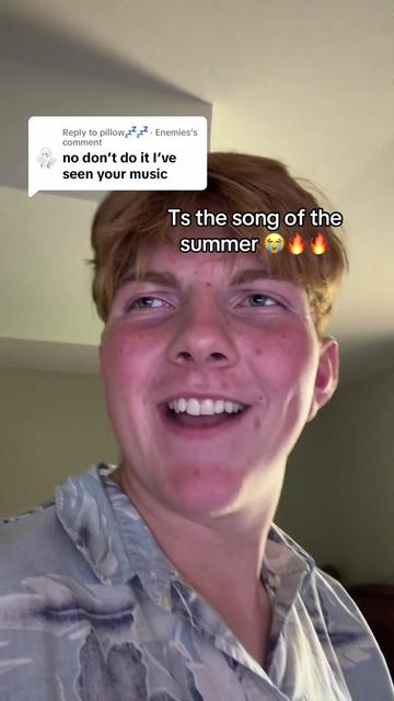@FreakyAhCousin