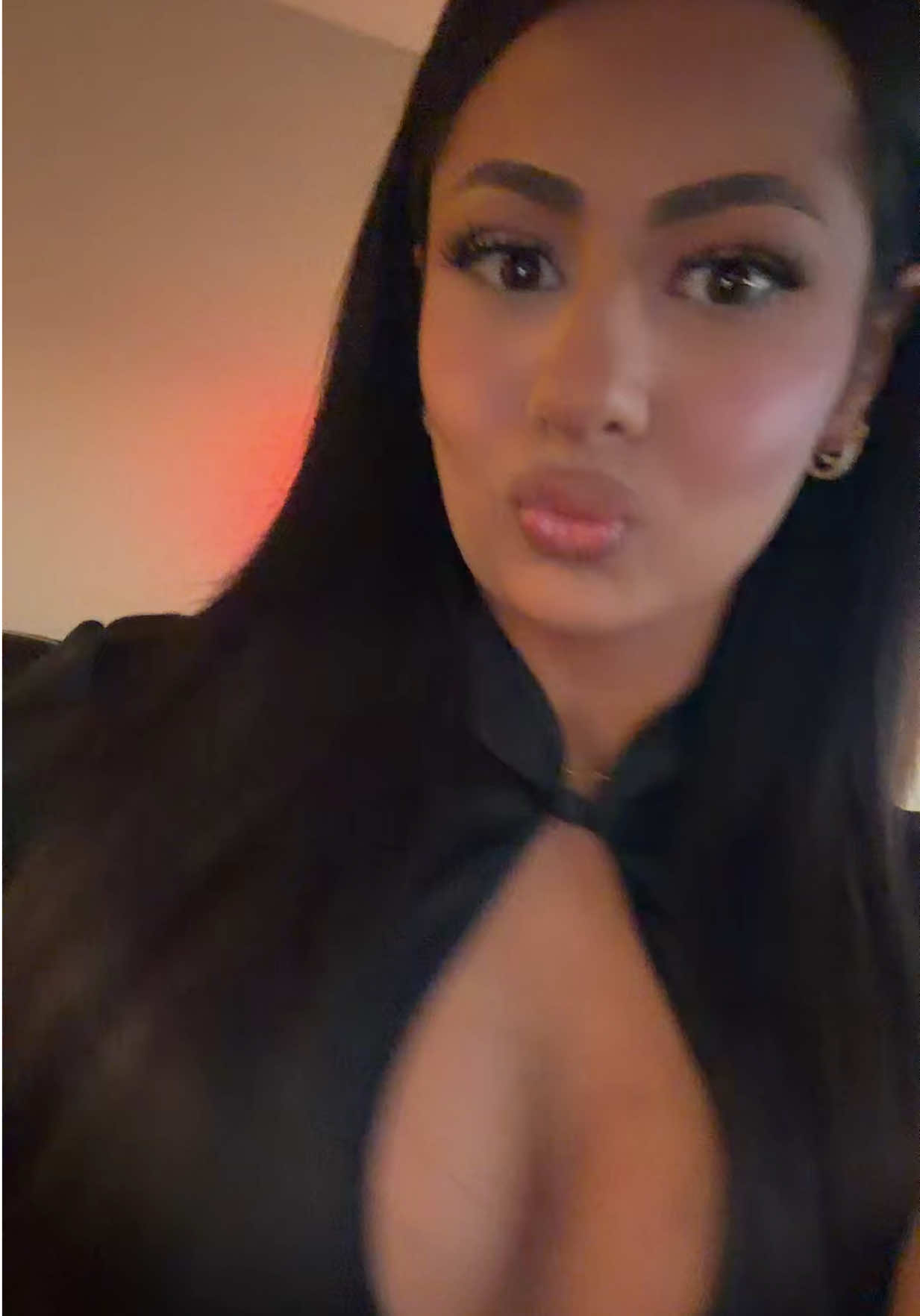 @Sinnnthia