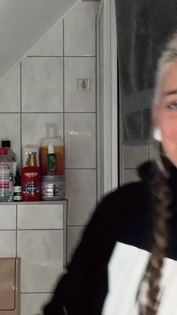 @𝕮𝖍𝖆𝖓𝖙𝖎