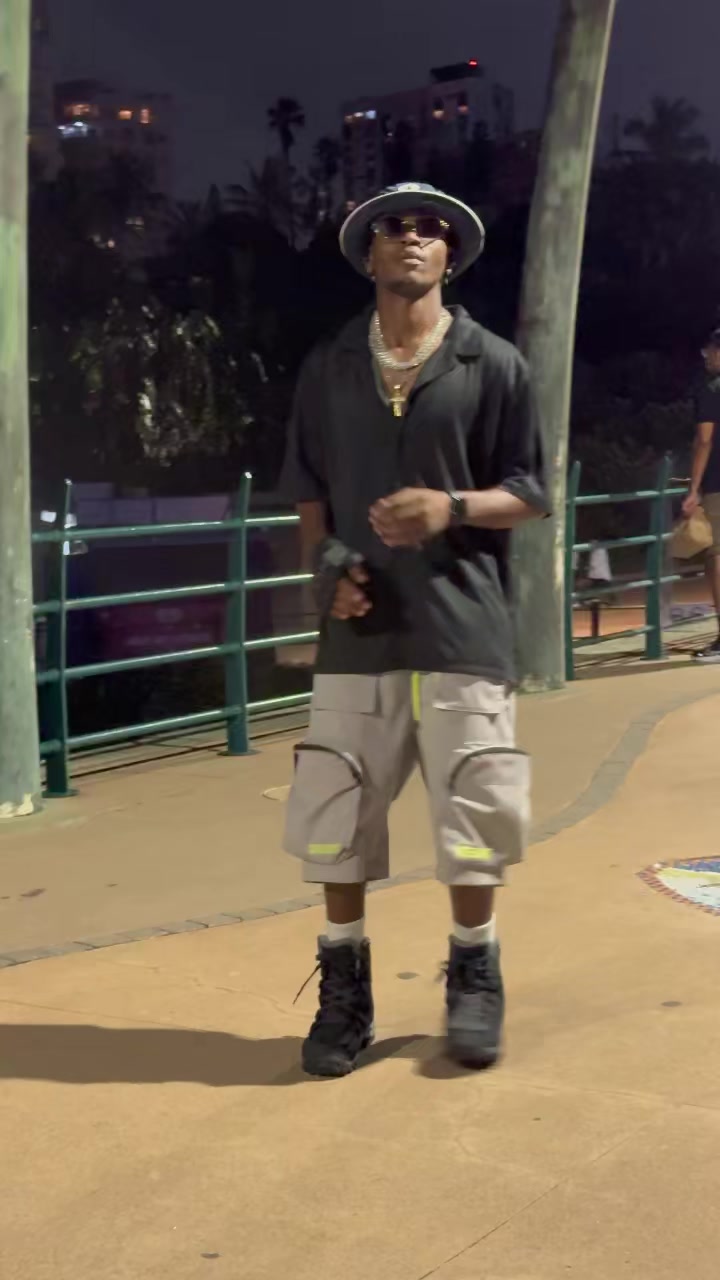 @MONDO🧑&zwj;🦲