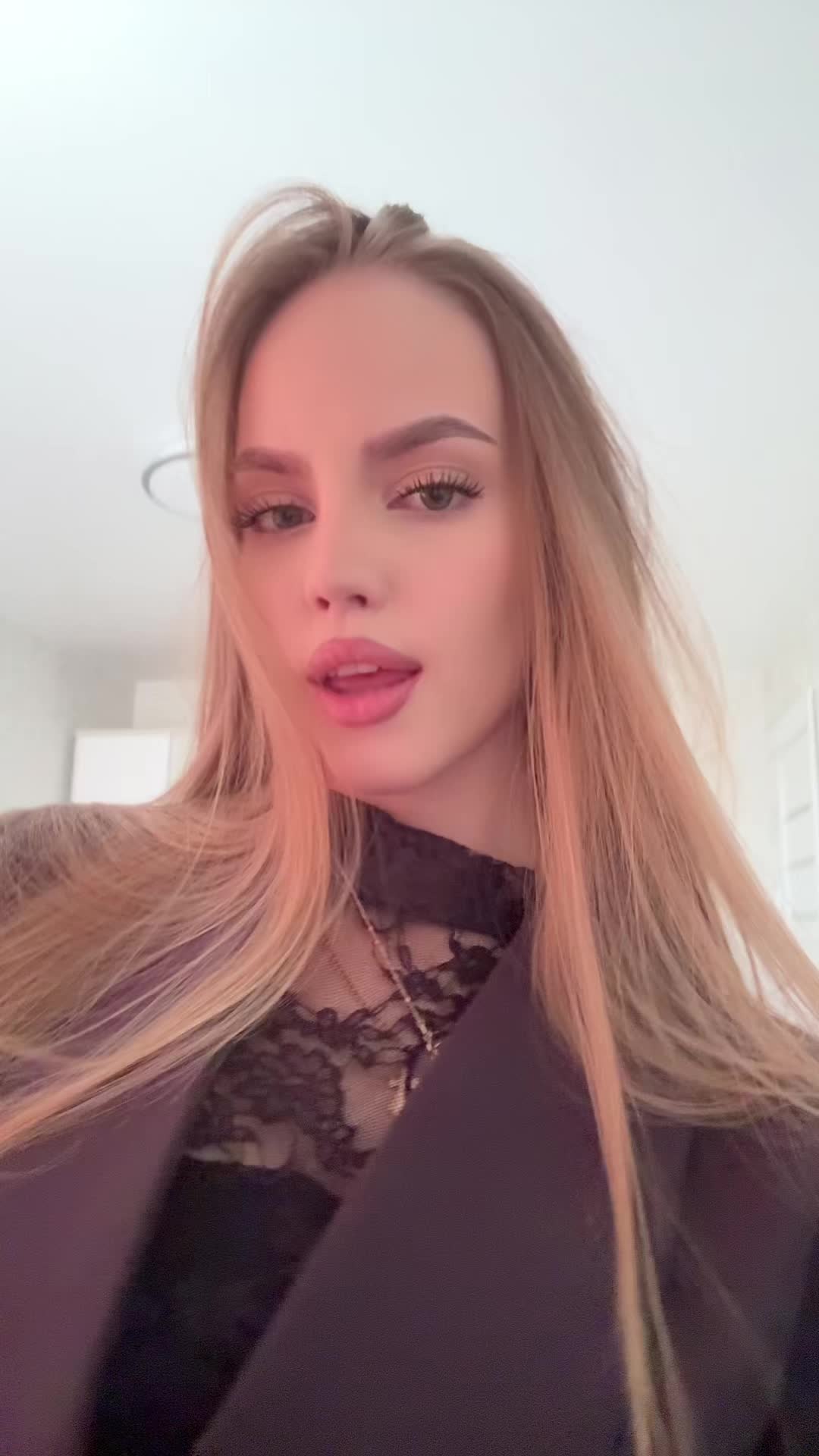 @алёночка🎀