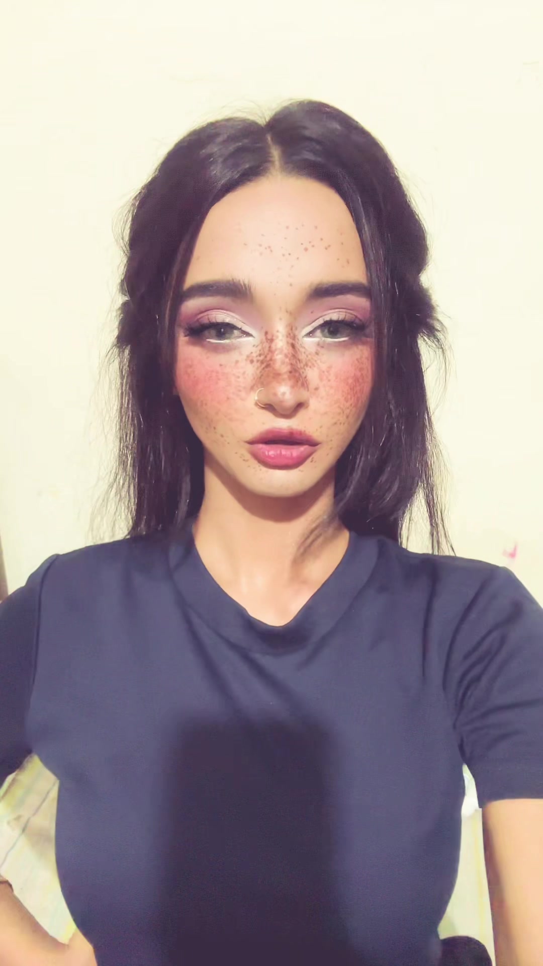 @ayeshaazhar_official