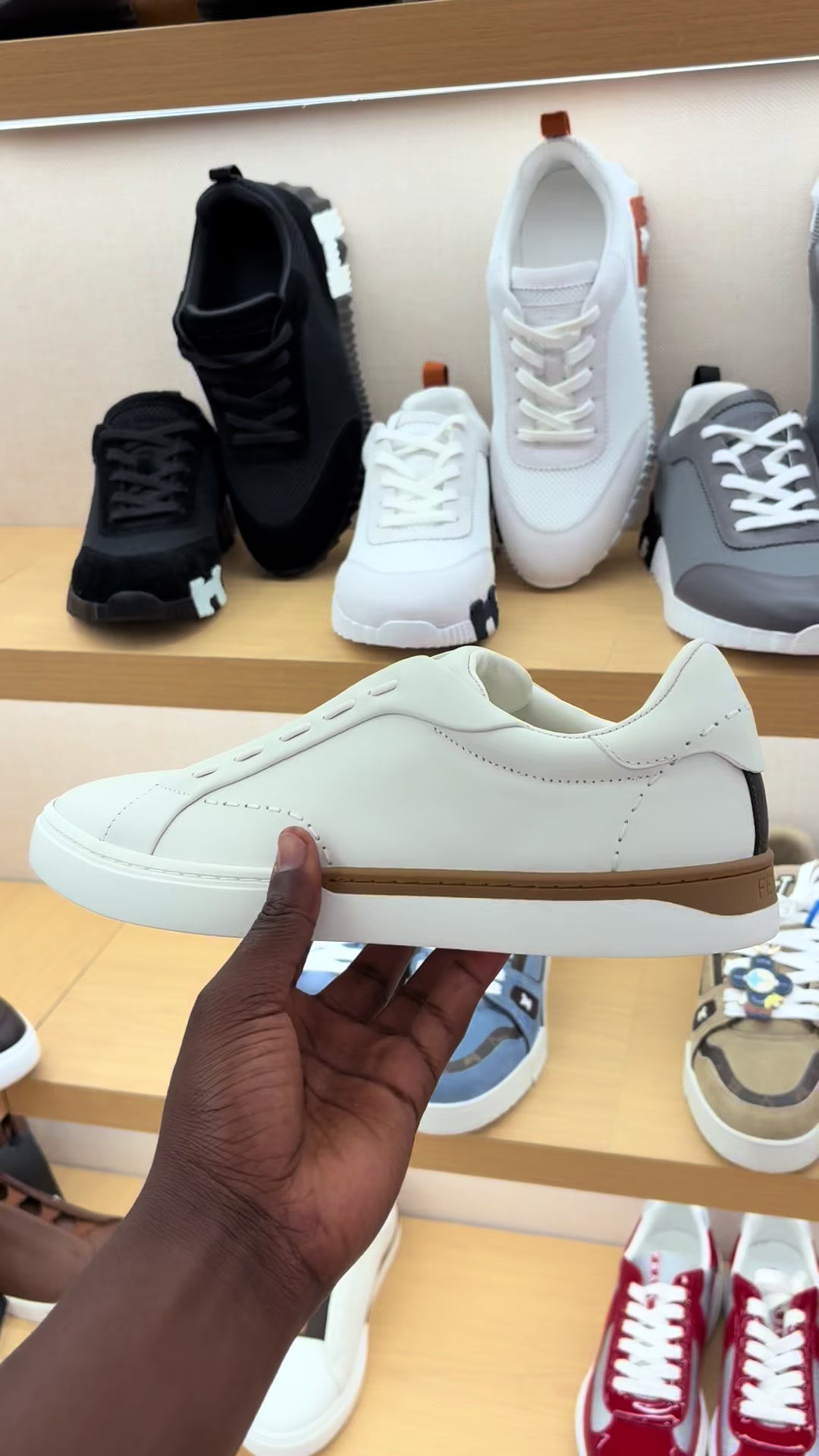 @Schysneakers