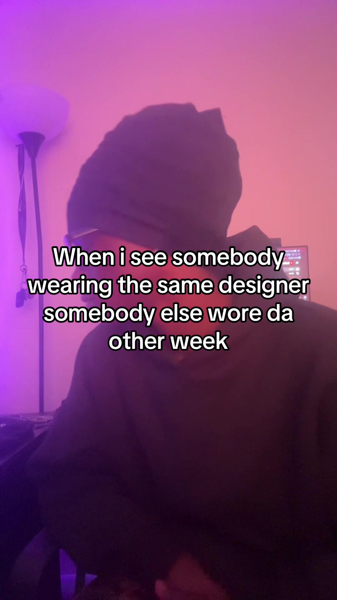 @⃟